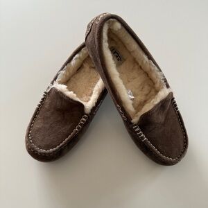 UGG- Ansley Slipper-Dark Brown-Chestnut-Warm-Cozy-Women’s 9